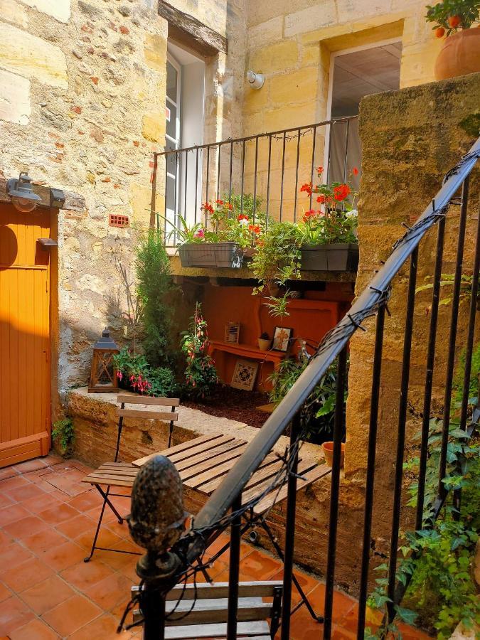 "Les Chacobins" - Appart'Etape Avec Garage Velos La Réole Exteriör bild